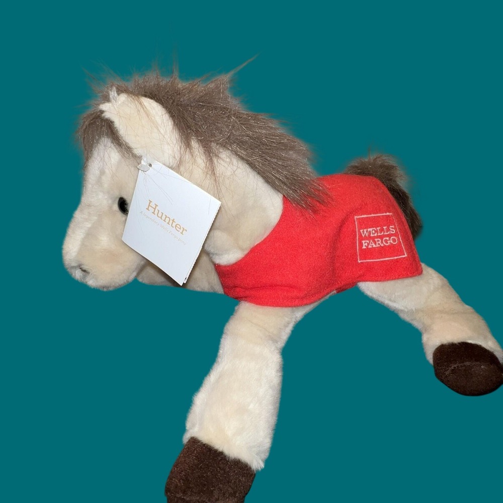 Wells Fargo Hunter Legendary Pony Plush Stuffed Animal Horse Red Blanket NWT